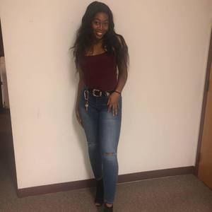 Meet your Posher, Briana